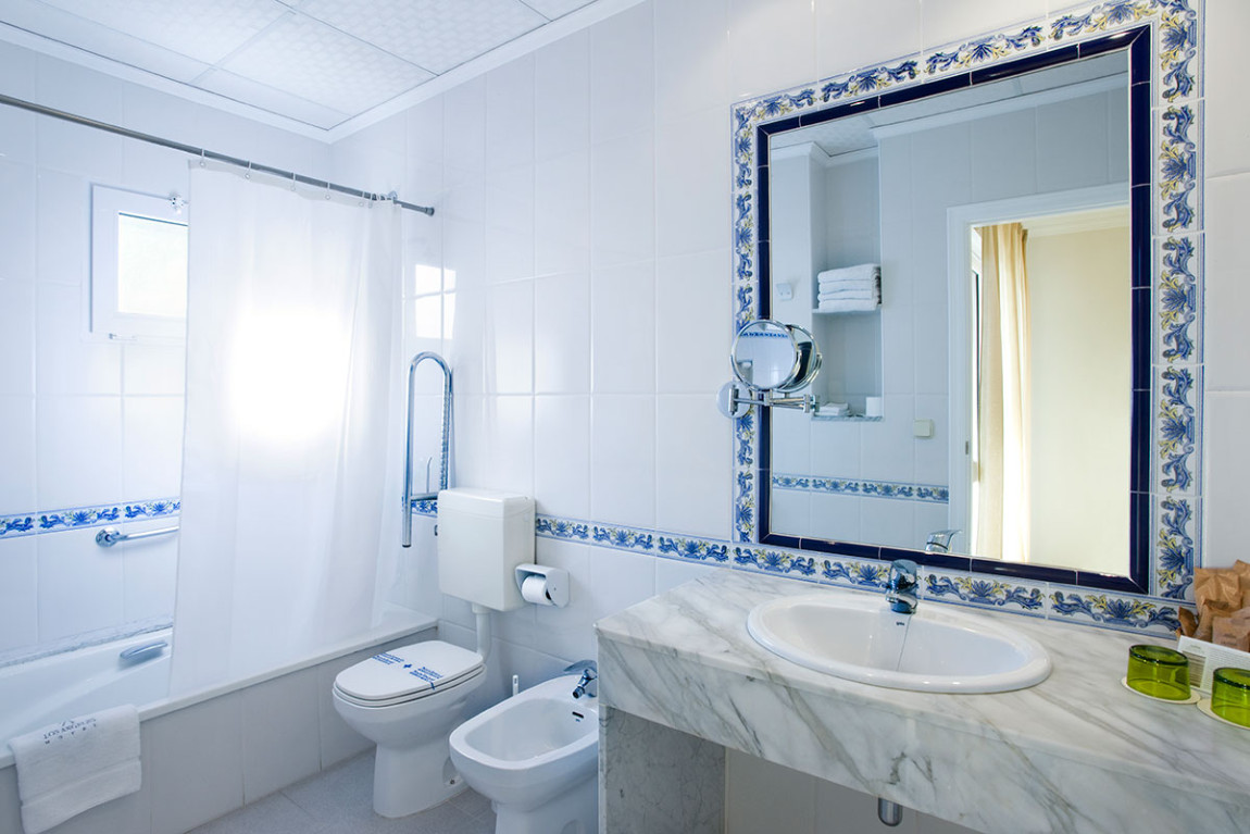 BAÑO-HABITACIÓN-STANDARD.jpg