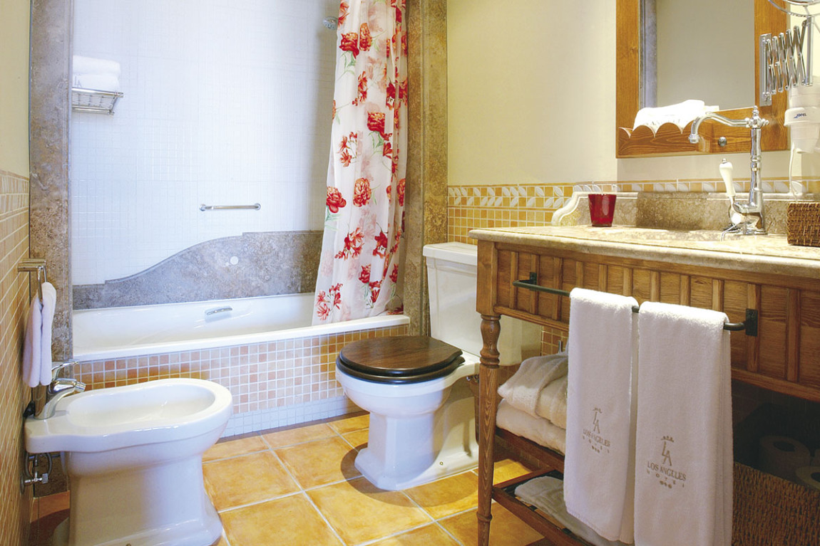 BAÑO-SUITE-1.jpg