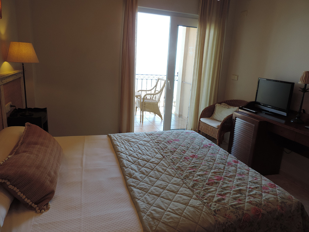 cama-doble-vista-mar.jpg